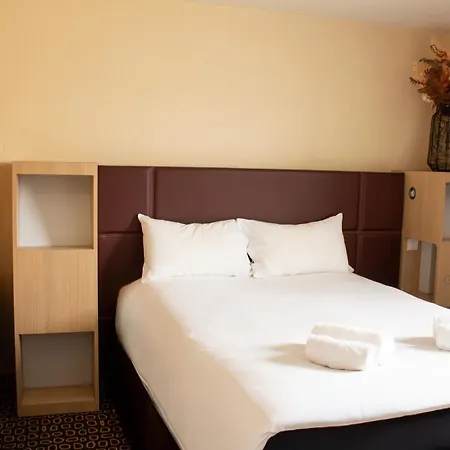 Les Genets Hotel