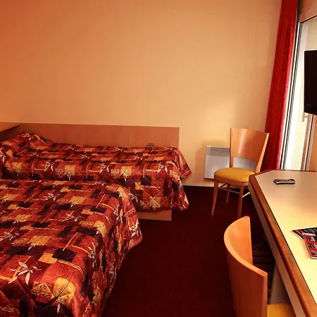 Les Genets Otel Bayonne