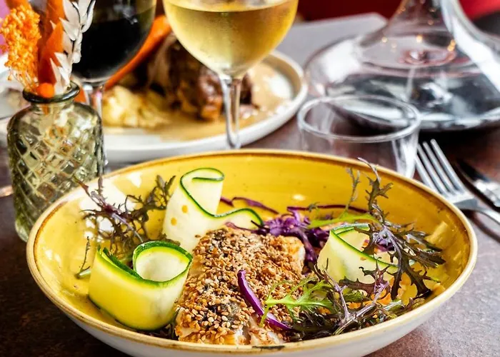 Les Genets Отель